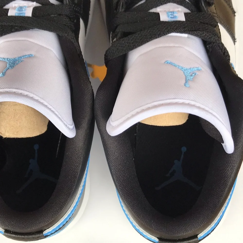 Air Jordan 1 Low University Blue White Black Size 8 Wmns / 6.5Y - Picture 10 of 11